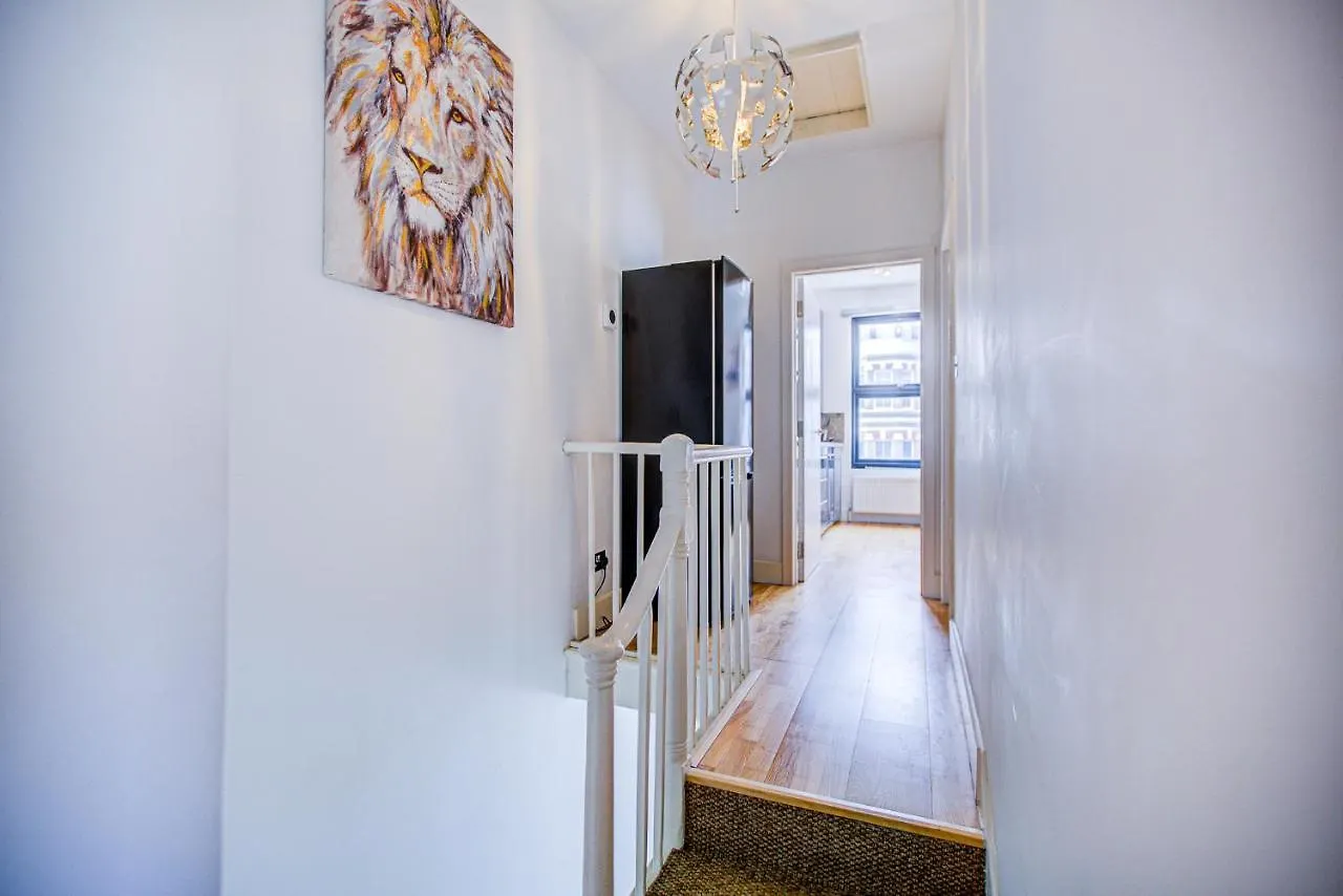 Peckham Plaza Apartment London