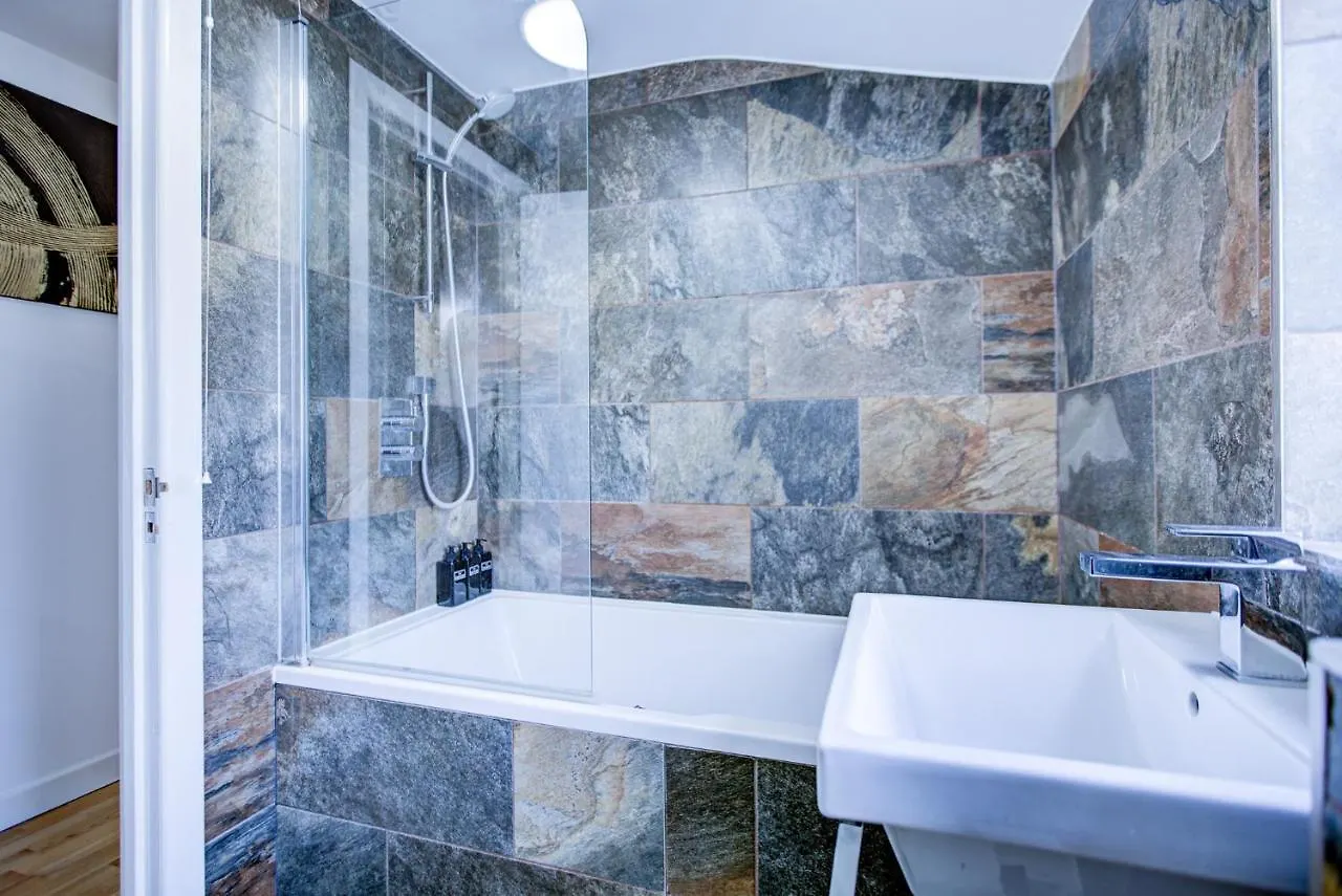 Peckham Plaza Apartment London